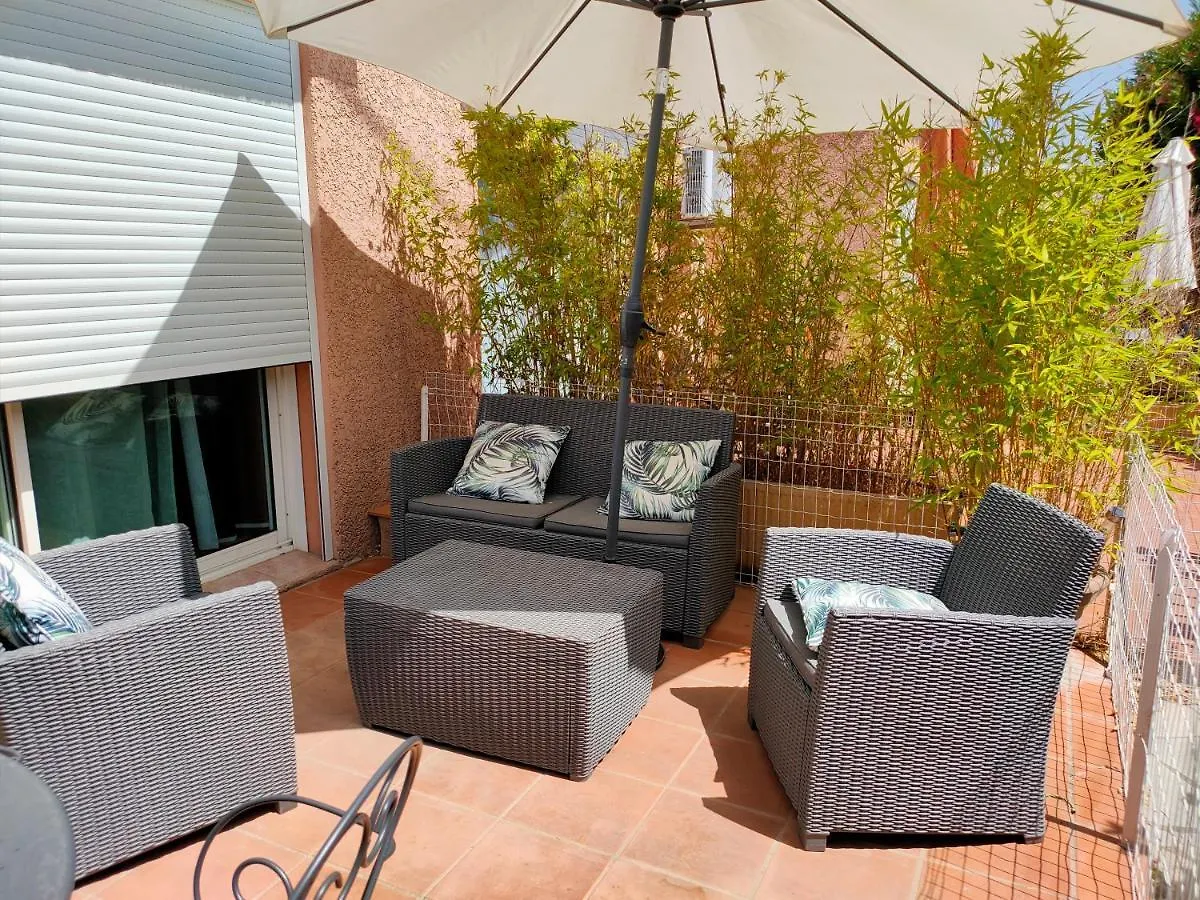 Apartment A 500 M Bord De Mer Giens Hyeres France